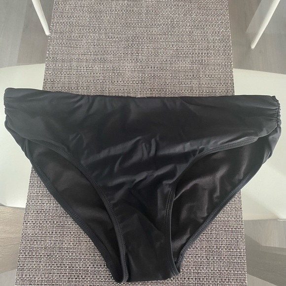 Bikini bottom - Picture 1 of 3